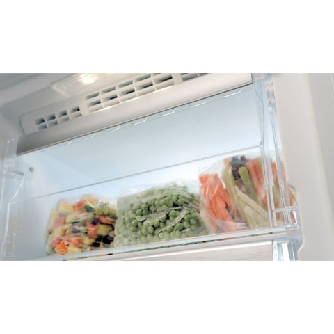 Zamrażarka WHIRLPOOL UW8 F2Y XBI F 2 Zamrażarka WHIRLPOOL UW8 F2Y XBI F 2