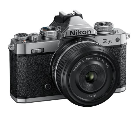 Aparat Nikon Z fc w zestawie 28mm f/2.8 Aparat Nikon Z fc w zestawie 28mm f/2.8