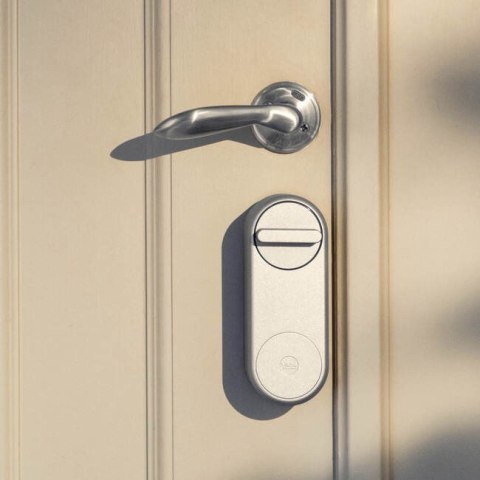 YALE LINUS® SMART LOCK SREBRNY YALE LINUS® SMART LOCK SREBRNY
