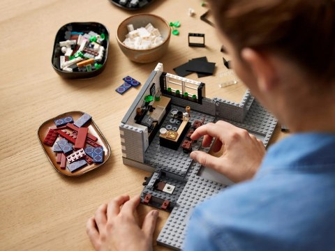 LEGO Creator 10291 Queer Eye Mieszkanie Fab Five LEGO Creator 10291 Queer Eye Mieszkanie Fab Five