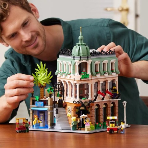 LEGO Creator Expert 10297 Hotel butikowy LEGO Creator Expert 10297 Hotel butikowy