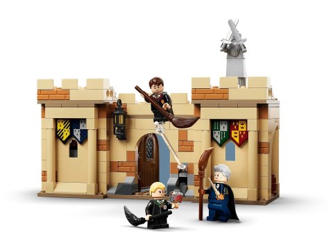 LEGO Harry Potter 76395 Hogwart: Pierwsza lekcja latania LEGO Harry Potter 76395 Hogwart: Pierwsza lekcja latania