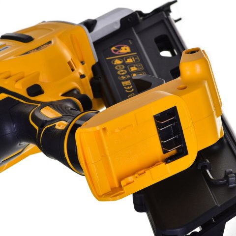 Gwoździarka 18V 2x5,0Ah DCN695P2 -QW DEWALT Gwoździarka 18V 2x5,0Ah DCN695P2 -QW DEWALT