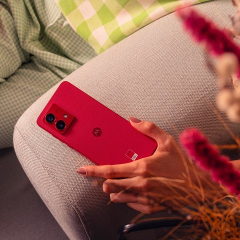 Smartfon Motorola Moto G84 12/256GB 6,55" P-OLED 1080x2400 5000mAh Dual SIM 5G Viva Magenta Smartfon Motorola Moto G84 12/256GB 6,55" P-OLED 1080x2400 5000mAh Dual SIM 5G Viva Magenta