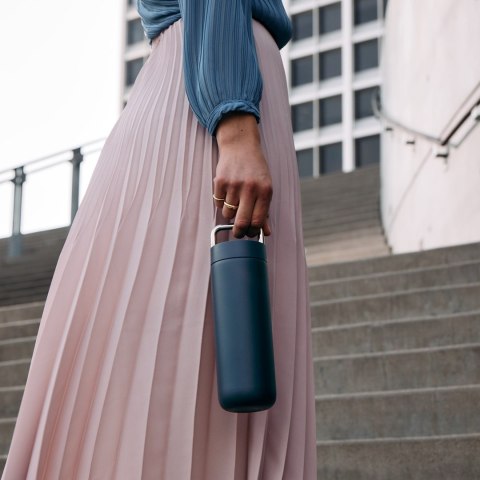 Fellow - Carter Carry Tumbler - Kubek termiczny - Granatowy 591 ml Fellow - Carter Carry Tumbler - Kubek termiczny - Granatowy 591 ml