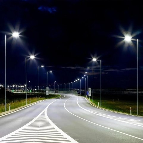 Oprawa Uliczna LED V-TAC SAMSUNG CHIP z regulacją i czujnikiem światła 50W 120Lm/W 6500K 5000lm 5 Lat Gwarancji Oprawa Uliczna LED V-TAC SAMSUNG CHIP z regulacją i czujnikiem światła 50W 120Lm/W 6500K 5000lm 5 Lat Gwarancji