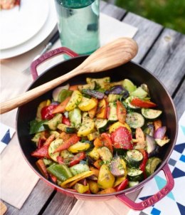 Głęboka patelnia do duszenia z pokrywką Staub - 28 cm, Czerwony