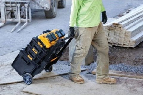 DEWALT ŁADOWARKA WIELONAPIĘCIOWA DCB104 Z 4 GNIAZDAMI 8A XR DEWALT ŁADOWARKA WIELONAPIĘCIOWA DCB104 Z 4 GNIAZDAMI 8A XR