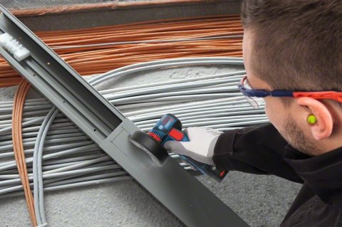 BOSCH SZLIFIERKA 12V BEZ AKUMULATORÓW I ŁADOWARKI GWS 12V-76 SOLO BOSCH SZLIFIERKA 12V BEZ AKUMULATORÓW I ŁADOWARKI GWS 12V-76 SOLO
