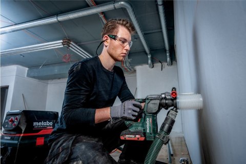 METABO.ZESTAW COMBO 18V 2.5.2 (BS 18 LT BL + BH 18 LTX BL) 2,0+4,0Ah +METABOX METABO.ZESTAW COMBO 18V 2.5.2 (BS 18 LT BL + BH 18 LTX BL) 2,0+4,0Ah +METABOX