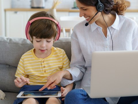 Słuchawki JVC HAKD10WPE (dla dzieci, nauszne, bluetooth, pink/purple) Słuchawki JVC HAKD10WPE (dla dzieci, nauszne, bluetooth, pink/purple)