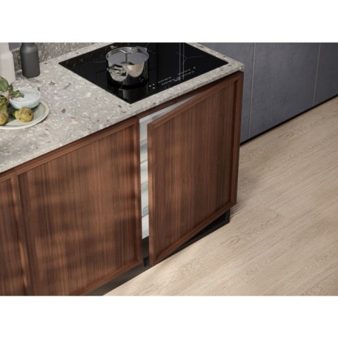 Chłodziarka ELECTROLUX LFB3AE82R Chłodziarka ELECTROLUX LFB3AE82R