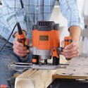 Frezarka górnowrzecionowa 1200WBLACK+DECKER KW1200E (WYPRZEDAŻ)