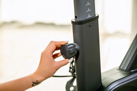 Rower spinningowy, stacjonarny, magnetyczny OVICX Q200X z ekranem dotykowym 15,6" TFT, WIFI bluetooth&app (WYPRZEDAŻ) Rower spinningowy, stacjonarny, magnetyczny OVICX Q200X z ekranem dotykowym 15,6" TFT, WIFI bluetooth&app (WYPRZEDAŻ)