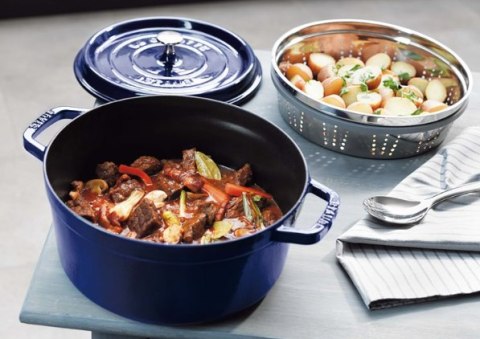 Garnek żeliwny okrągły Staub - Niebieski, 8.35 ltr Garnek żeliwny okrągły Staub - Niebieski, 8.35 ltr