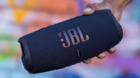 Głośnik JBL Charge 5 (czarny, bezprzewodowy) Głośnik JBL Charge 5 (czarny, bezprzewodowy)