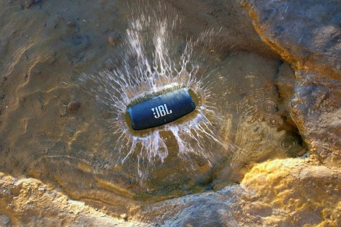 Głośnik JBL Charge 5 (czarny, bezprzewodowy) Głośnik JBL Charge 5 (czarny, bezprzewodowy)
