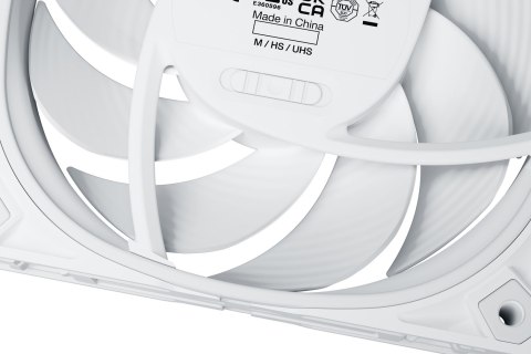 Wentylator BE QUIET! SILENT WINGS PRO 4 140mm PWM White Wentylator BE QUIET! SILENT WINGS PRO 4 140mm PWM White