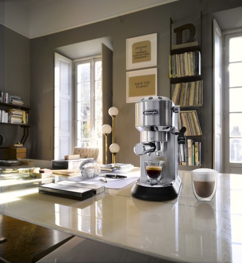 De'Longhi DEDICA EC 685.M - kaffemaski De'Longhi DEDICA EC 685.M - kaffemaski