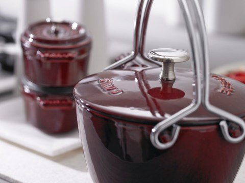 Czajnik Staub - 1.15 ltr, Grenadynowy Czajnik Staub - 1.15 ltr, Grenadynowy