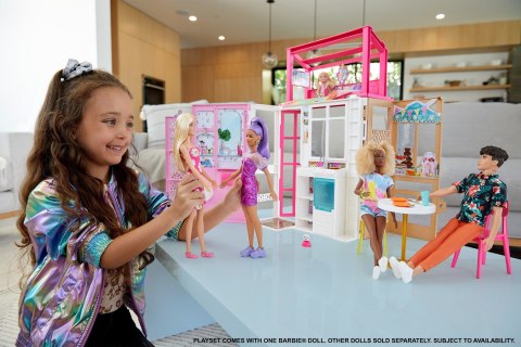 Barbie Kompaktowy domek + Lalka HCD48 Barbie Kompaktowy domek + Lalka HCD48