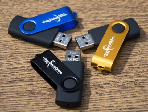 Pendrive IMRO AXIS/64G USB (64GB; USB 2.0; kolor złoty) Pendrive IMRO AXIS/64G USB (64GB; USB 2.0; kolor złoty)