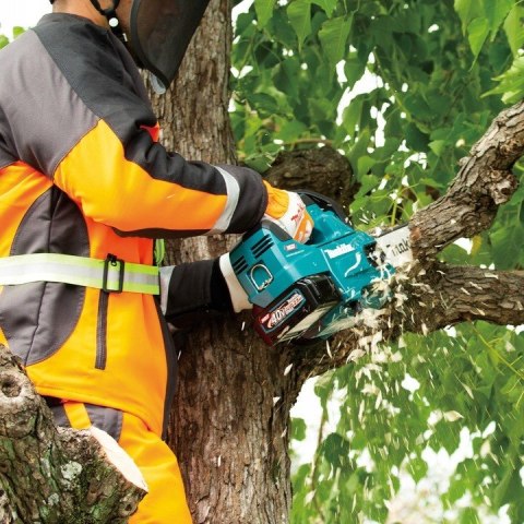 MAKITA.PIŁA ŁAŃCUCHOWA 40V XGT 1x4,0 Ah MAKITA.PIŁA ŁAŃCUCHOWA 40V XGT 1x4,0 Ah