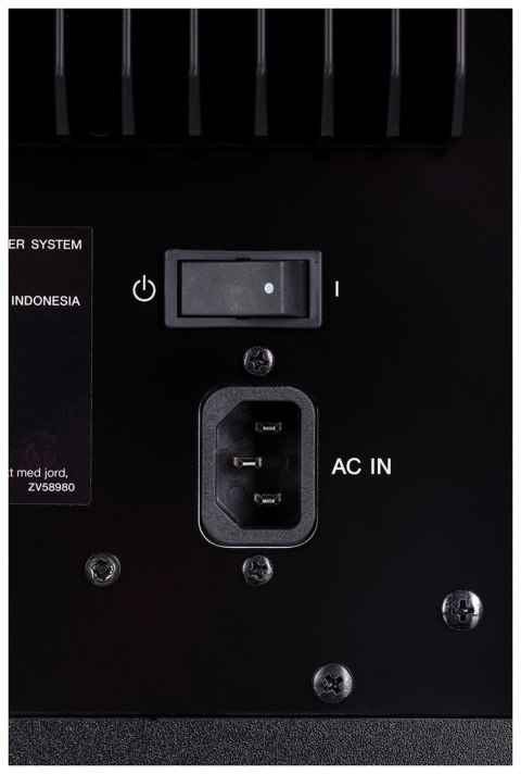 Yamaha HS8S - Aktywny 8-calowy subwoofer z systemem Bass Reflex Yamaha HS8S - Aktywny 8-calowy subwoofer z systemem Bass Reflex