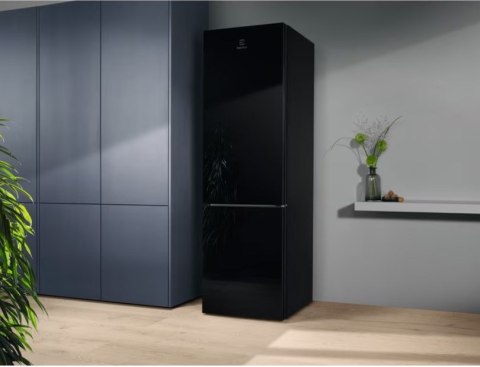 Chłodziarko-zamrażarka ELECTROLUX LNT7ME36K2 Chłodziarko-zamrażarka ELECTROLUX LNT7ME36K2