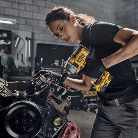 Klucz udarowy 1/2" 18V DEWALT DCF892NT Klucz udarowy 1/2" 18V DEWALT DCF892NT