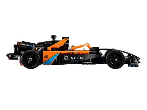 LEGO Technic 42169 NEOM McLaren Formula E Race Car LEGO Technic 42169 NEOM McLaren Formula E Race Car