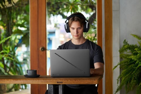 ASUS ROG Zephyrus G16 GA605WI-R9321X Ryzen AI 9 HX 370 16.0" 2.5K 240Hz OLED 500nits Glossy 32GB LPDDR5X SSD1TB GeForce RTX 4070 ASUS ROG Zephyrus G16 GA605WI-R9321X Ryzen AI 9 HX 370 16.0" 2.5K 240Hz OLED 500nits Glossy 32GB LPDDR5X SSD1TB GeForce RTX 4070