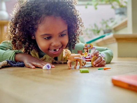 LEGO Disney 43233 Bryczka z opowieści Belli LEGO Disney 43233 Bryczka z opowieści Belli
