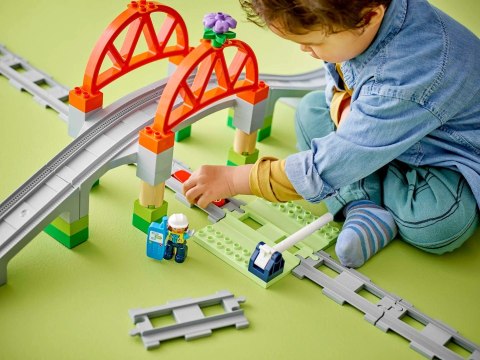 LEGO DUPLO TOWN 10426 Most i tory kolejowe - zestaw rozszerzający LEGO DUPLO TOWN 10426 Most i tory kolejowe - zestaw rozszerzający