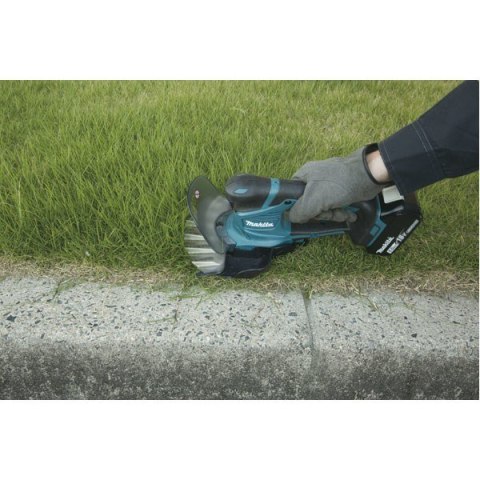 Nożyce akumulatorowe do trawy MAKITA DUM604ZX (WYPRZEDAŻ) Nożyce akumulatorowe do trawy MAKITA DUM604ZX (WYPRZEDAŻ)