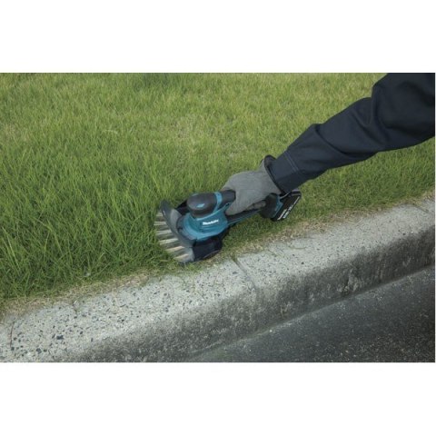 Nożyce akumulatorowe do trawy MAKITA DUM604ZX (WYPRZEDAŻ) Nożyce akumulatorowe do trawy MAKITA DUM604ZX (WYPRZEDAŻ)