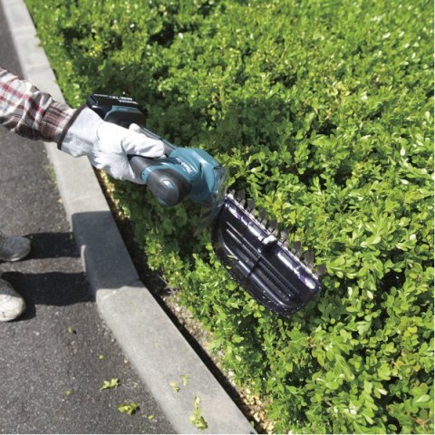 Nożyce akumulatorowe do trawy MAKITA DUM604ZX (WYPRZEDAŻ) Nożyce akumulatorowe do trawy MAKITA DUM604ZX (WYPRZEDAŻ)