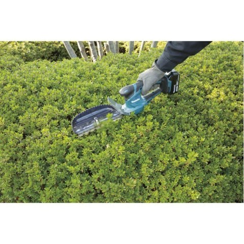 Nożyce akumulatorowe do trawy MAKITA DUM604ZX (WYPRZEDAŻ) Nożyce akumulatorowe do trawy MAKITA DUM604ZX (WYPRZEDAŻ)
