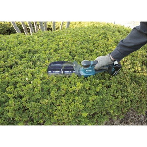 Nożyce akumulatorowe do trawy MAKITA DUM604ZX (WYPRZEDAŻ) Nożyce akumulatorowe do trawy MAKITA DUM604ZX (WYPRZEDAŻ)