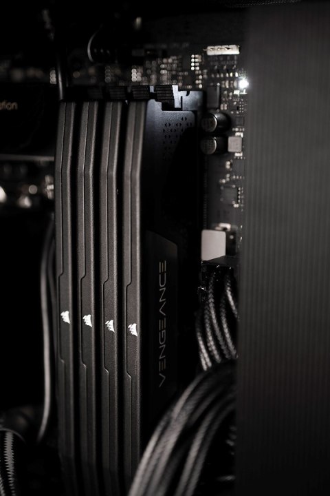 Actina PBA 14700K/182GB/1+2TB/RTX4070TiS/850W/W11P Actina PBA 14700K/182GB/1+2TB/RTX4070TiS/850W/W11P