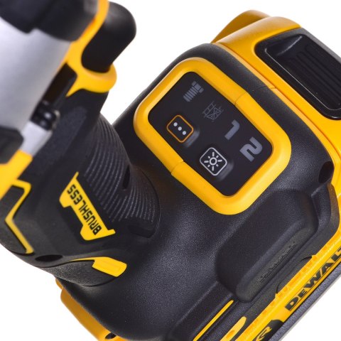 Klucz udarowy 1/2" 18V 2x2,0Ah DCF921D2T DEWALT Klucz udarowy 1/2" 18V 2x2,0Ah DCF921D2T DEWALT