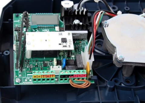 BFT Napęd/siłownik BFT Botticelli Smart BT 850 (P915212 00002) do bram garażowych